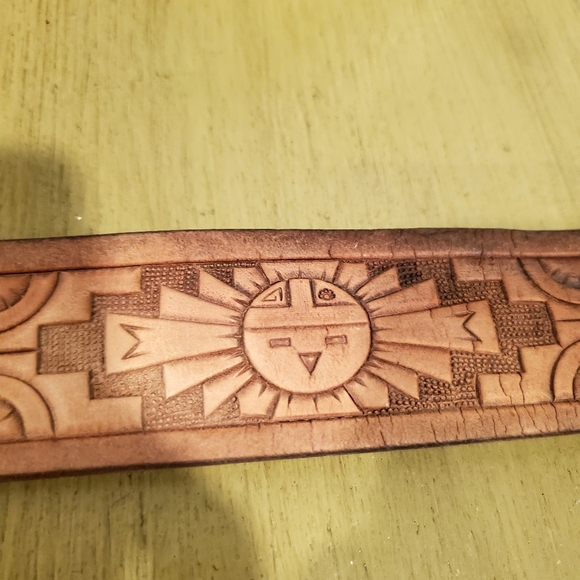 Vintage Accessories - Vintage Zuni Sun Tooled Western Leather Belt